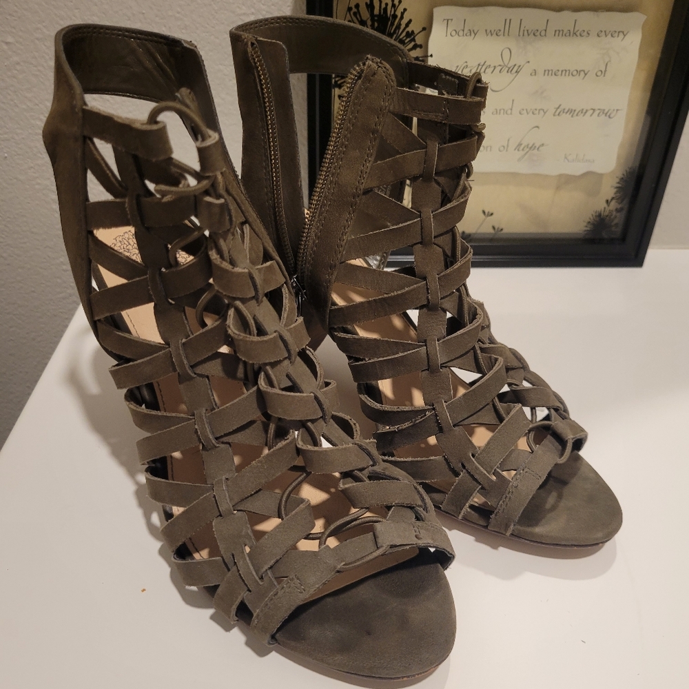 Women's shoes